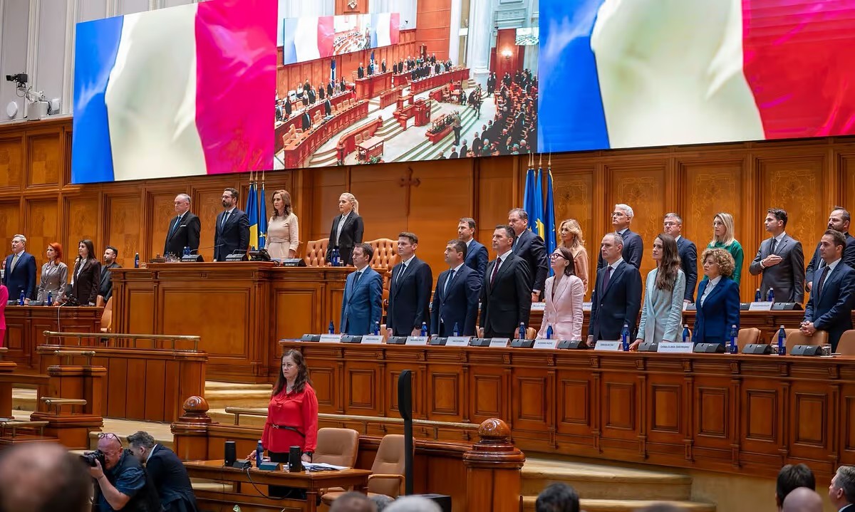 Guvernul Mureșan a picat în Parlament. Doar 182 de voturi pentru.