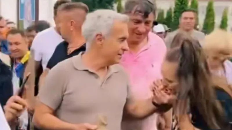 Moaștele și mâna șarlatanului
